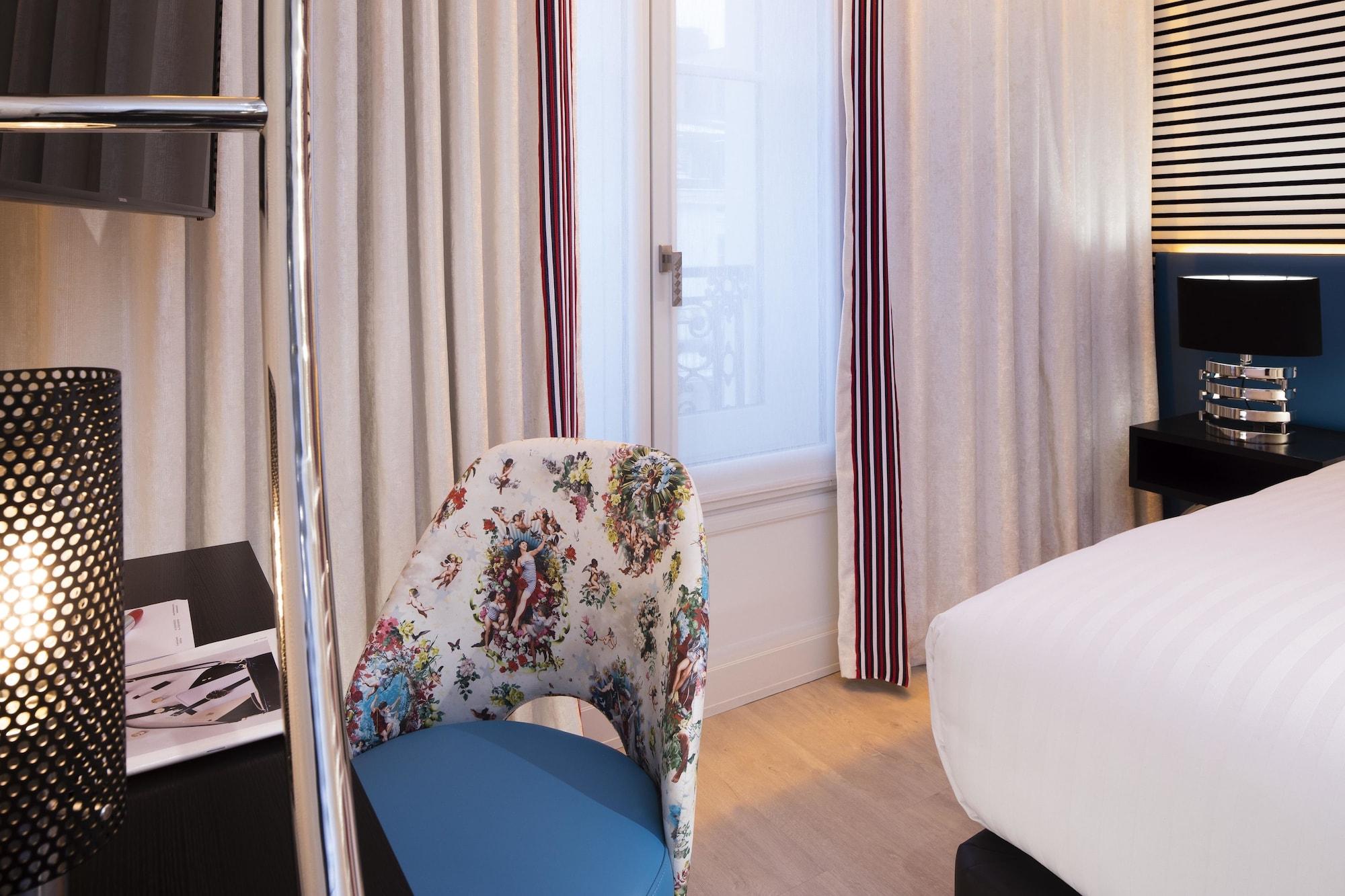 Dress Code&spa 4* Parijs